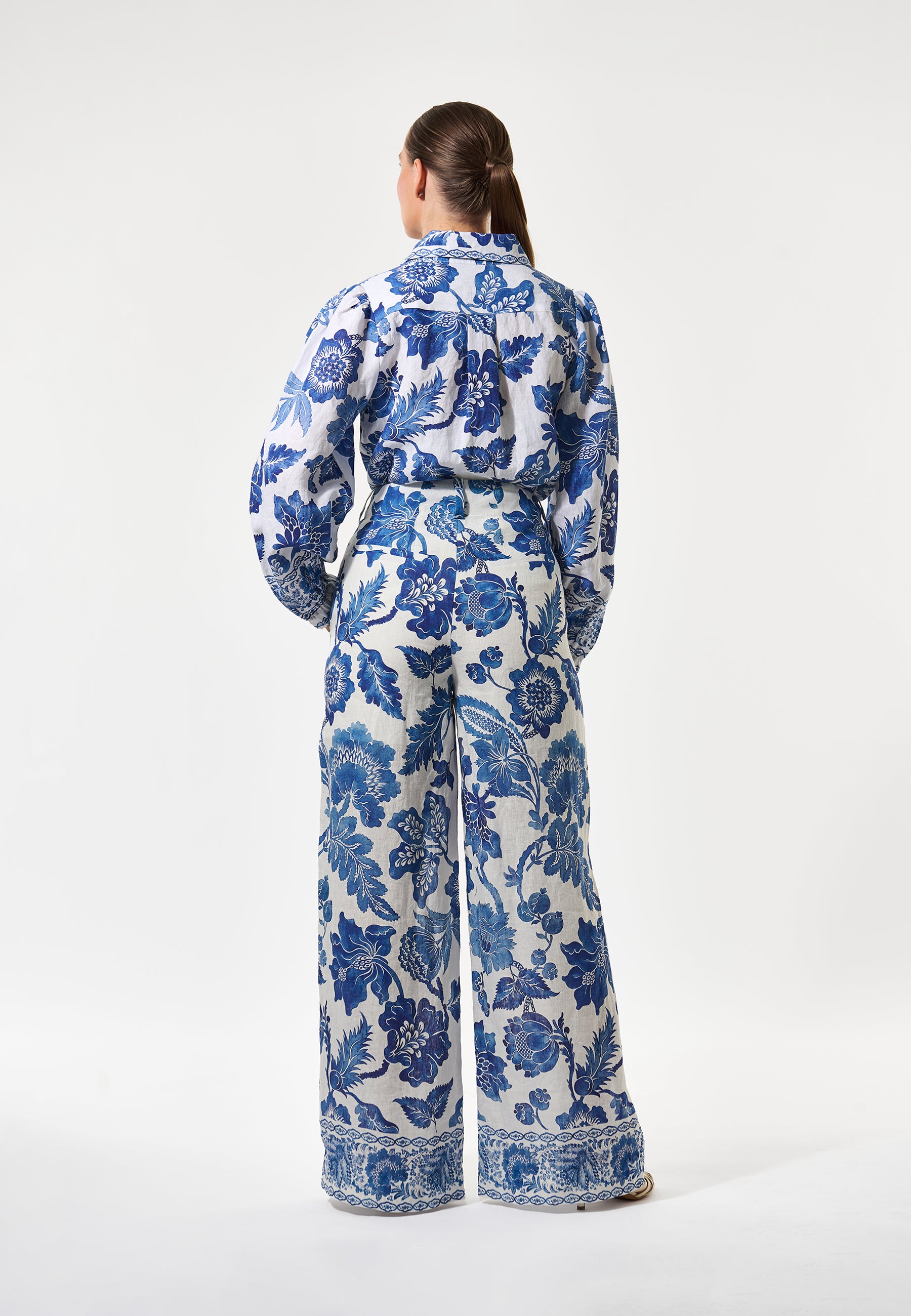 Dea Kudibal Siomadea  Blouse