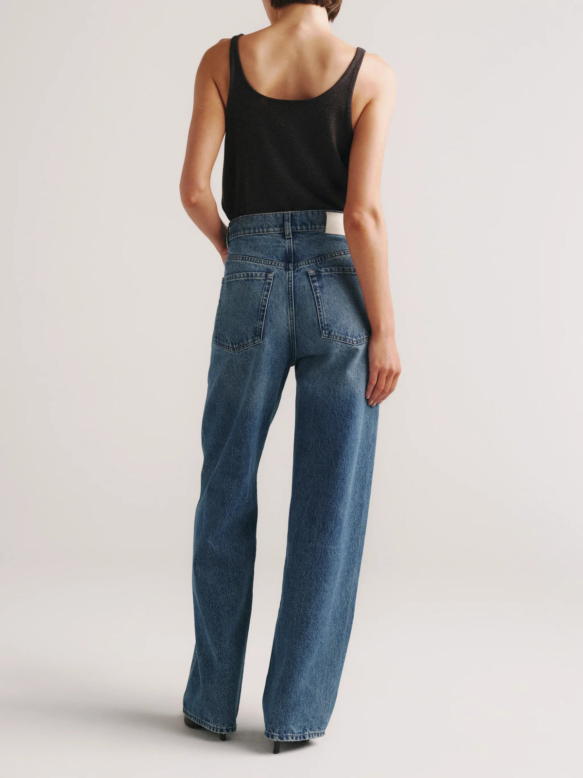 DL1961 Taylor Relaxed Barrel Ultra High Rise 31" Jeans