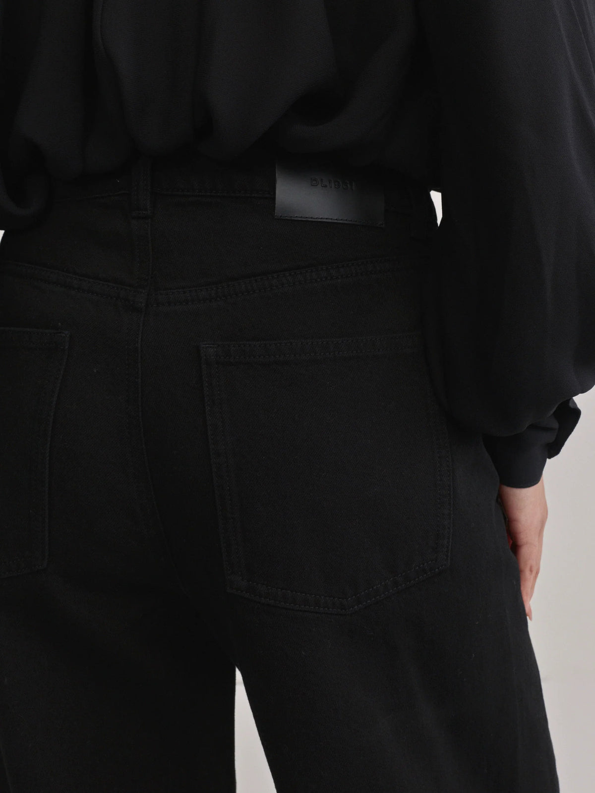 DL1961 Miro Barrel High-Rise 28" Jeans