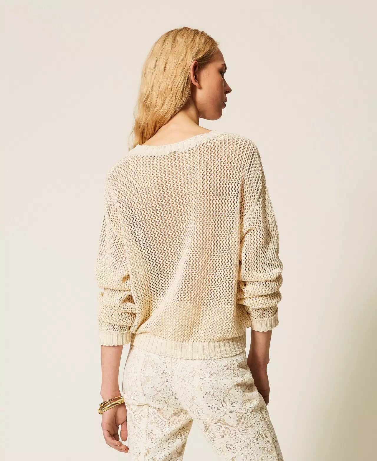 Pull avec cerises brodées à la main Twinset