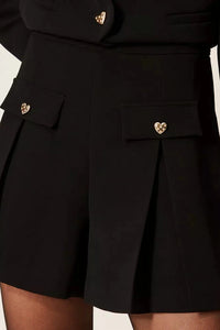 Twinset Crêpe shorts with heart-shaped buttons - Black