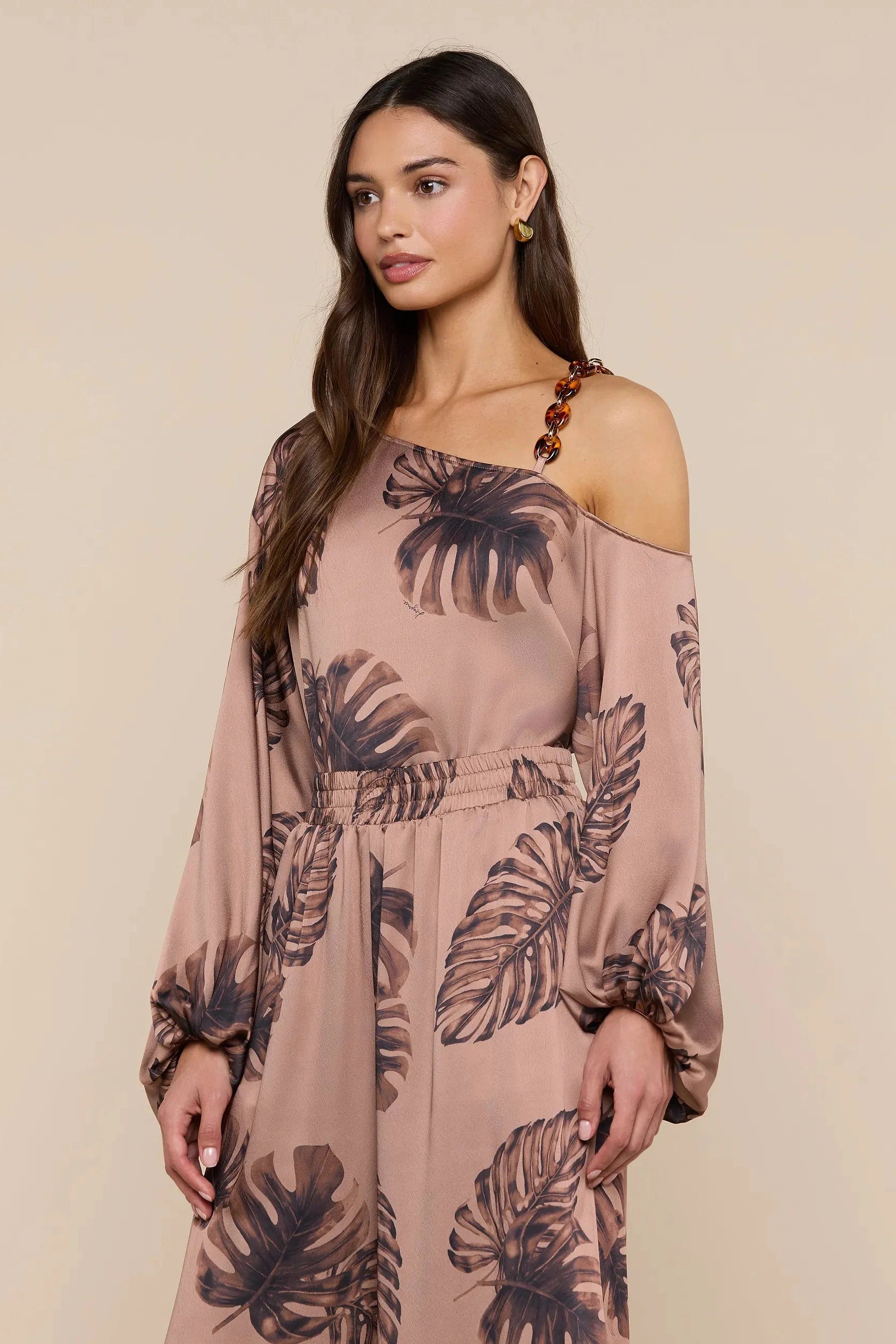 L'Agence Blouse Asami Chaîne Une Épaule Noisette Multi Grande Palme