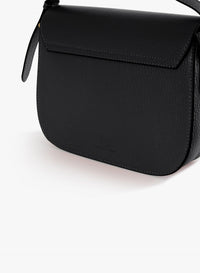 Cinzia Rocca Black Genuine Leather Shoulder Bag With Snap Closure - Black