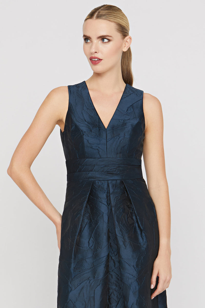 La petite Robe de Chloe Gown