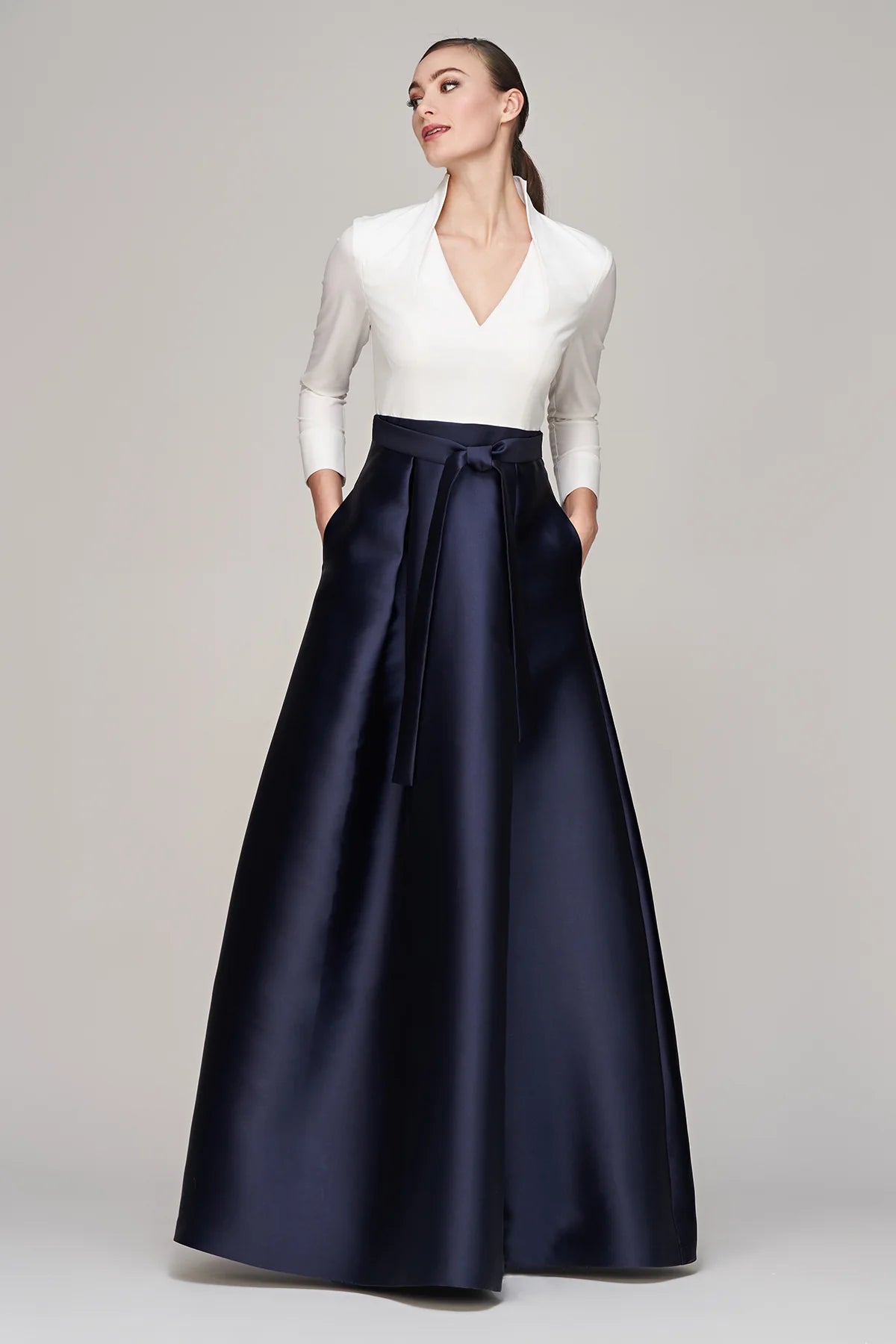 La Petite Robe de Chloe Phoebe Gown White/Dark Twilight