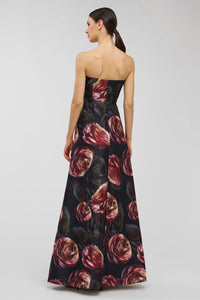 La petite Robe de Chloe Nestella Walk Thru Gown