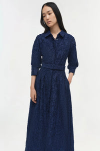 Robe ceinturée à manches longues Simkhai Courtney