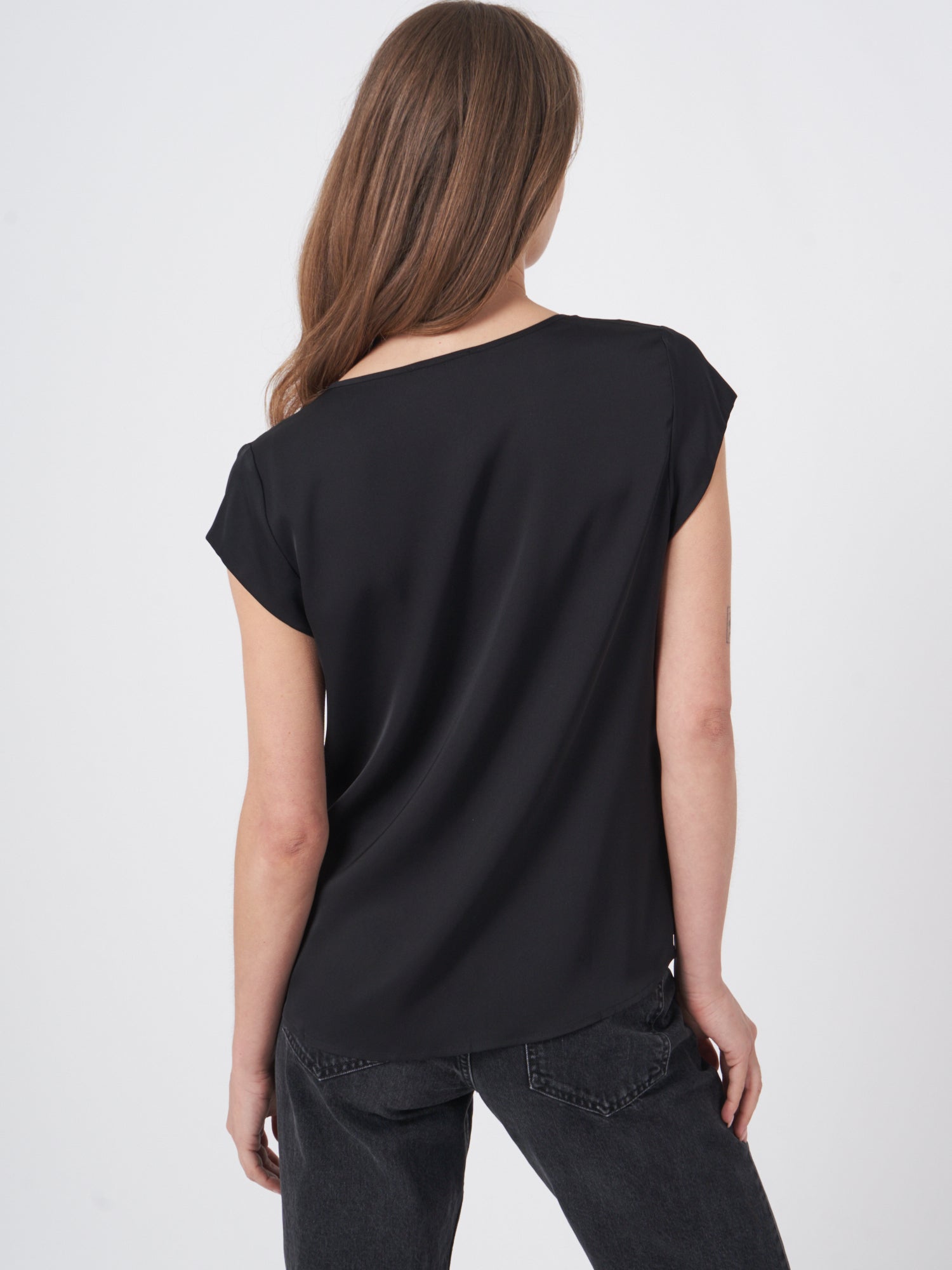 Blouse en soie tissée à motifs répétés (neuve)