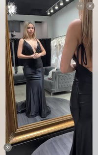 Jessica Angel Robe moulante à bretelles spaghetti, dos nu avec fronces