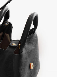 Cinzia Rocca Sac à bandoulière noir en cuir avec poignée intégrée et bandoulière - Noir