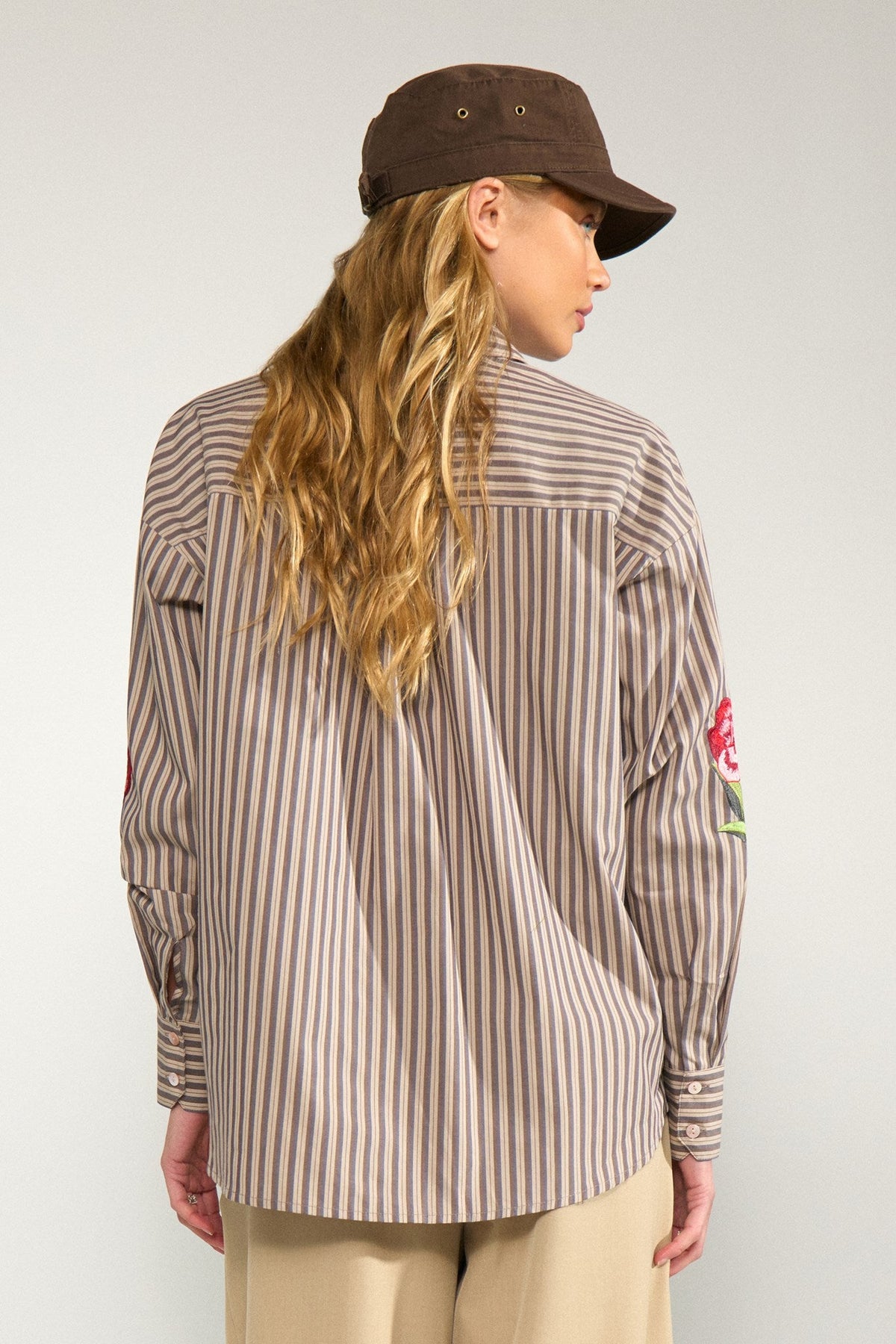 Numph Nukacey Embroidery Shirt - Deep Taupe