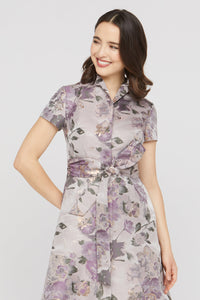 La Petite Robe de Chloe Tea Length Dress