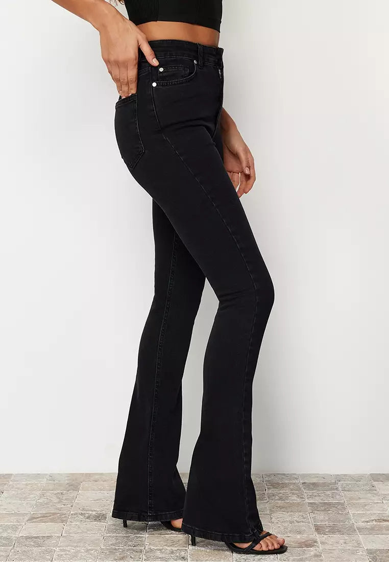 Veronica Beard Beverly Skinny Flare Jean