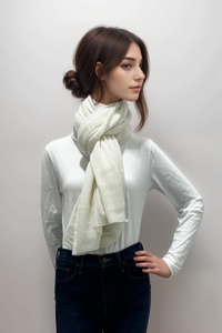 Écharpe en cachemire biologique à motifs répétitifs