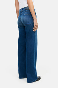 Cambio Aimee Patched Pocket Wide-Fit Long Jeans