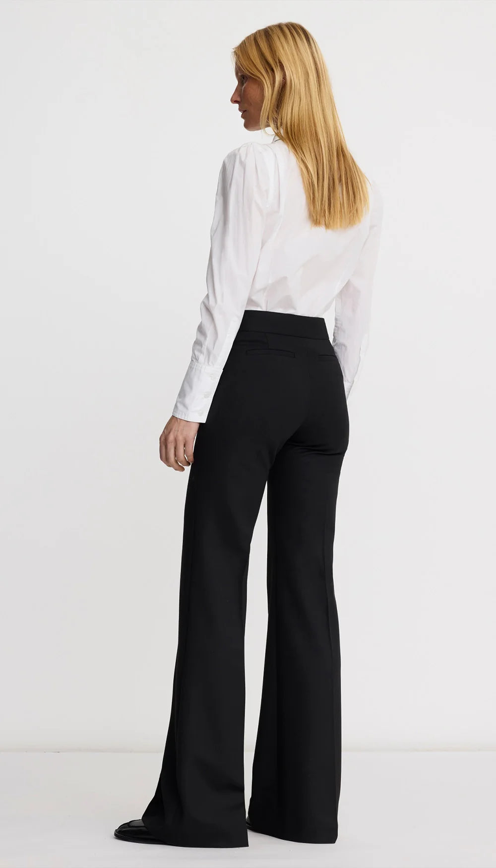 Smythe Lisbon Straight Leg Pant Deep Black