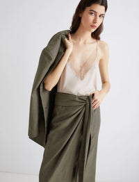 Camisole Marella Spuma en soie avec détails en dentelle (nouvelles couleurs)