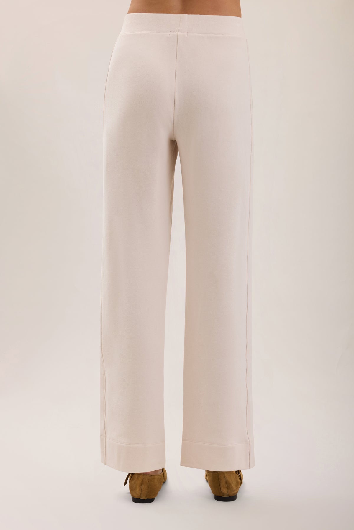 Barefoot Dreams Women's Brushed Fleece Pant - Sand Dune