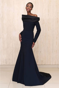 Robe Greta Constantine Corbusier