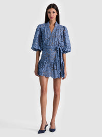 Robe chemise mini à volants Cora indigo Alice & Olivia
