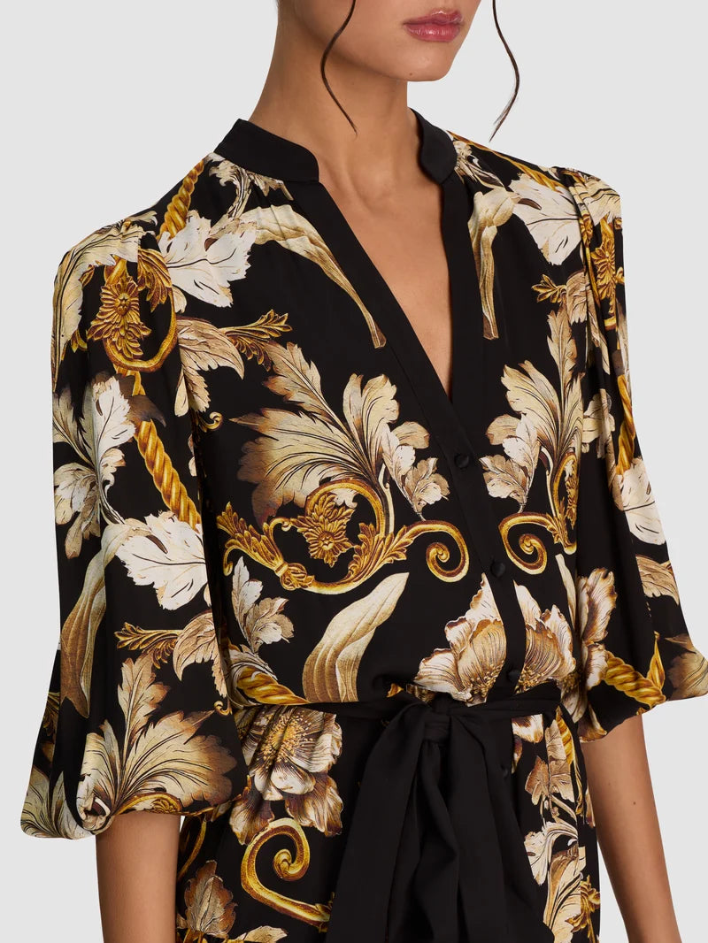 Mini-robe chemise Alice + Olivia Antonette à manches blousantes et jupe à volants, avec ceinture à nouer, Noir Élégance blanc cassé