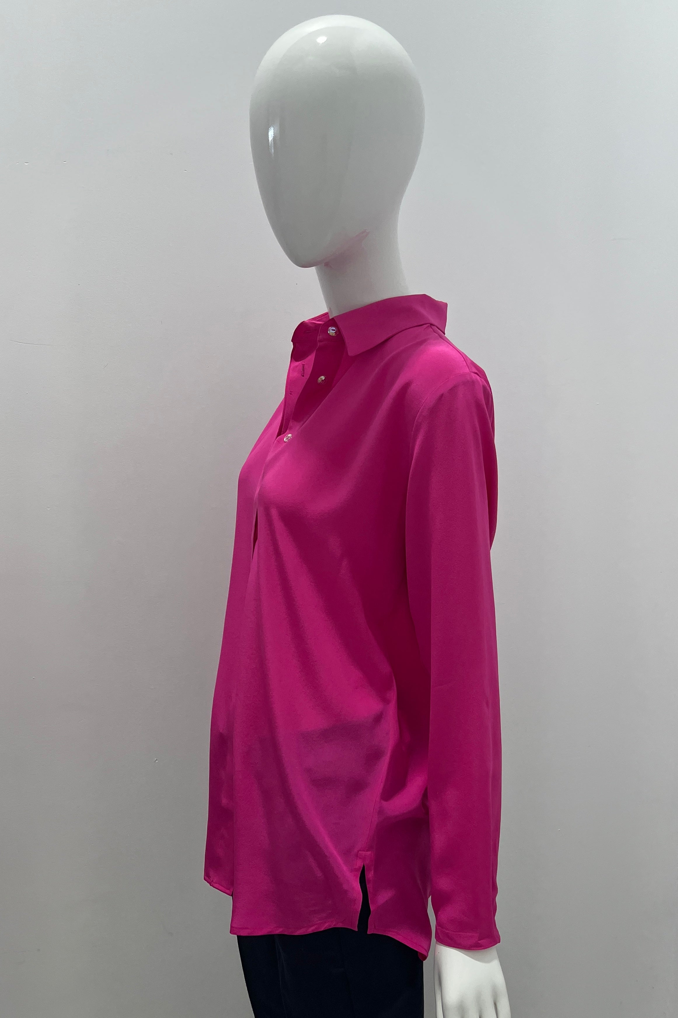 Max Volmary Collared Silk Blouse – Très Chic