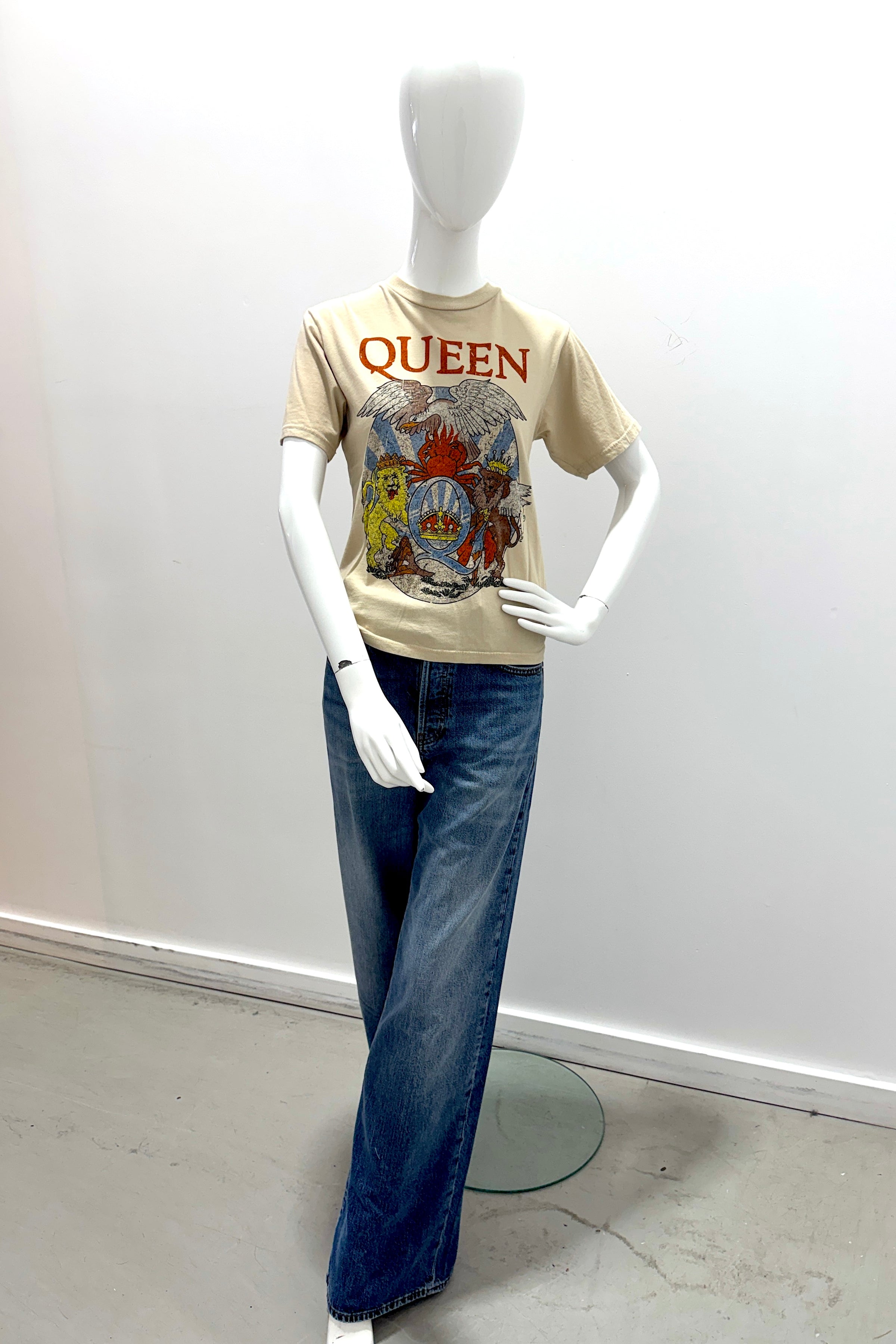 People of Leisure Queen Basic Tee - Sand