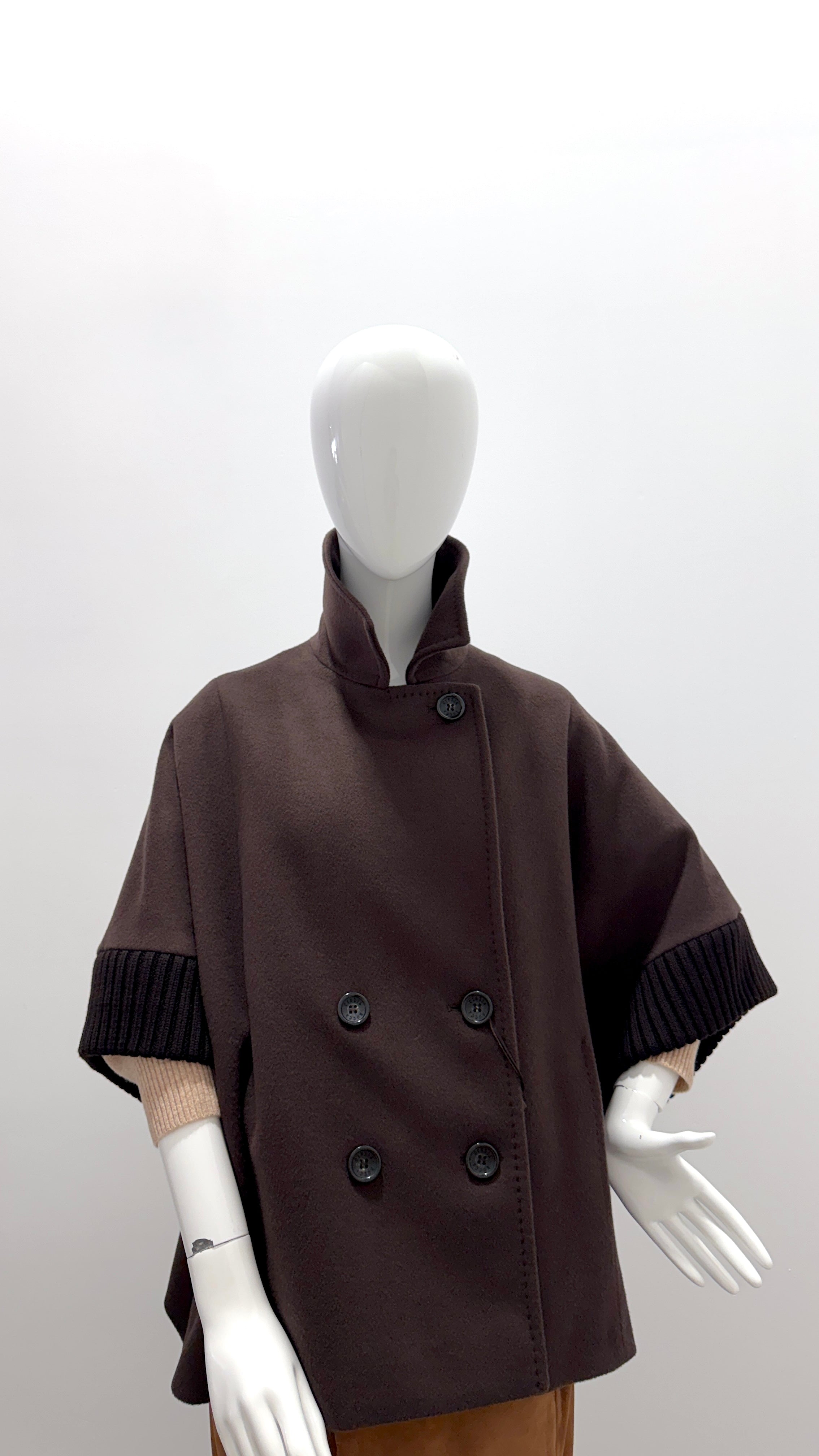 Cinzia Rocca Cape - Vicuna