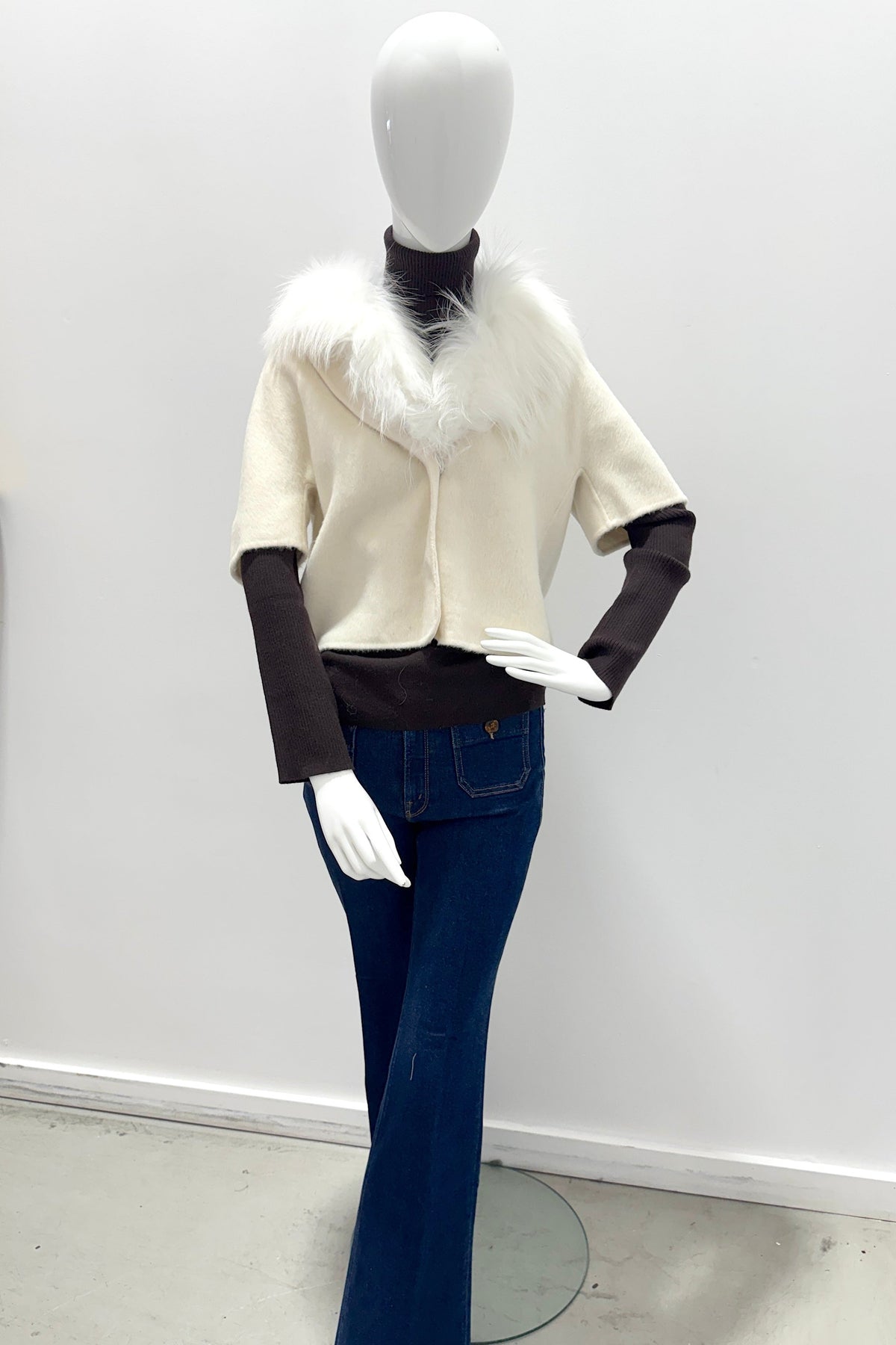 Pissenlit Shortsleeve Cashmere Jacket with Fur Collar Soft Ivory