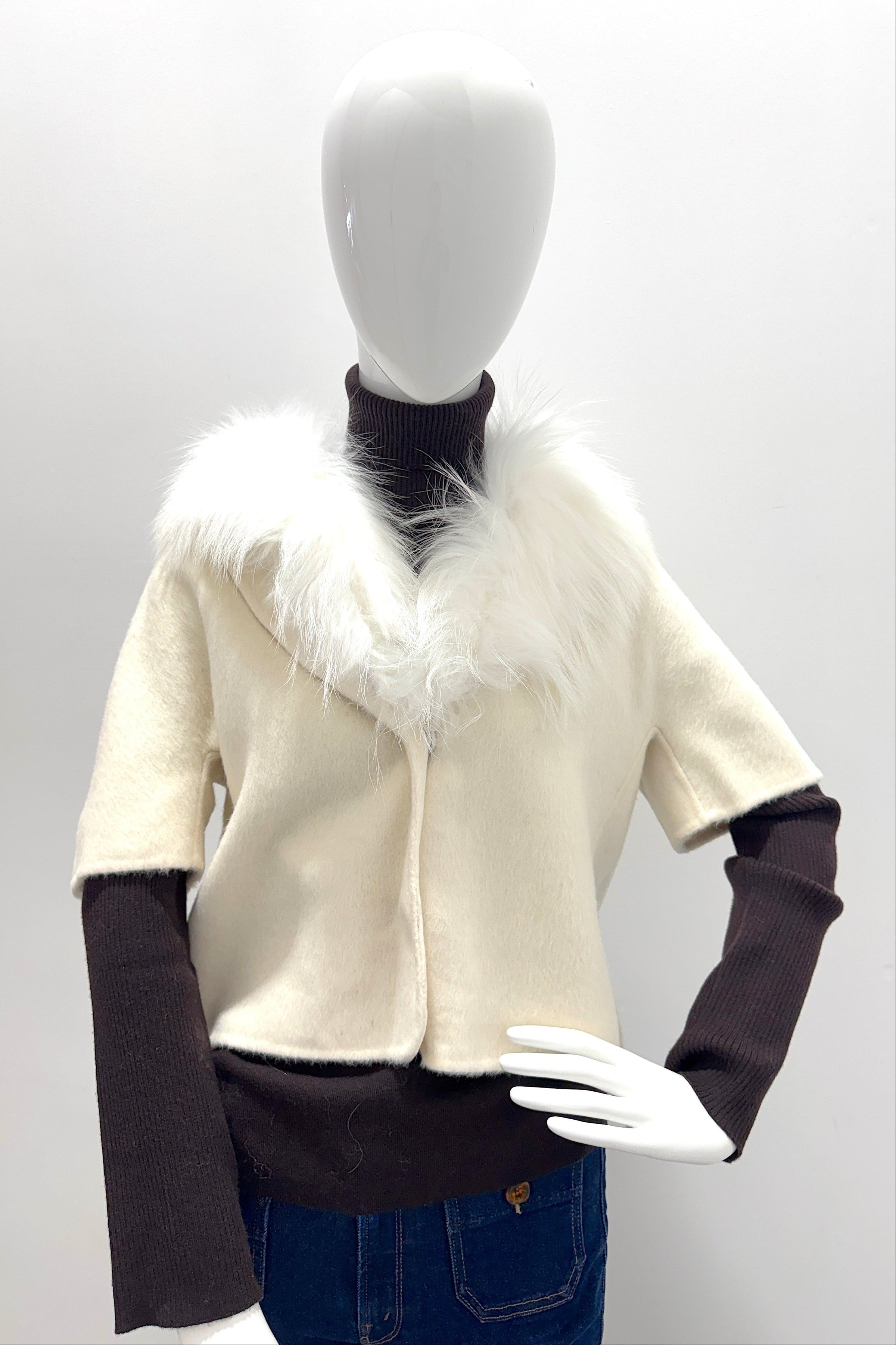 Pissenlit Shortsleeve Cashmere Jacket with Fur Collar Soft Ivory