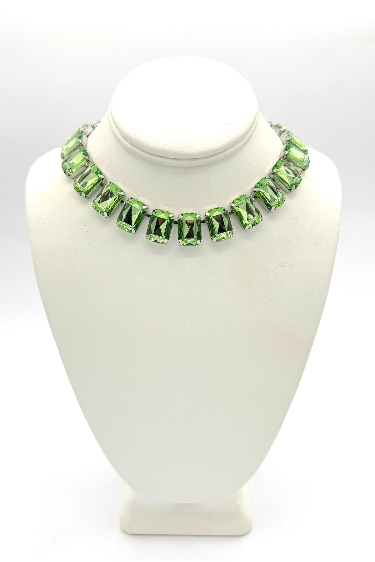 Tres Chic Collier de pierres précieuses vert