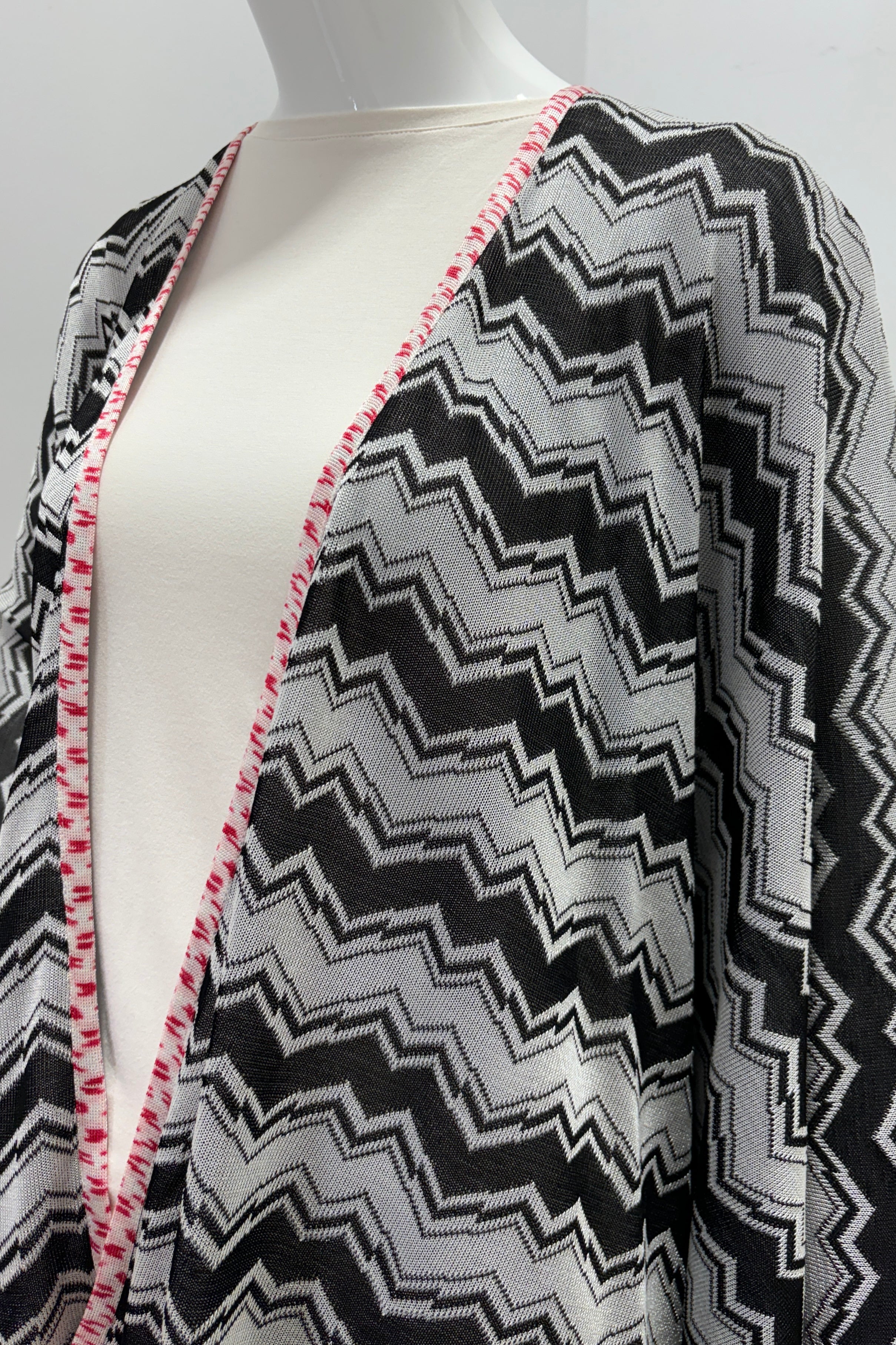 Missoni Zig Zag Knit Poncho – Très Chic
