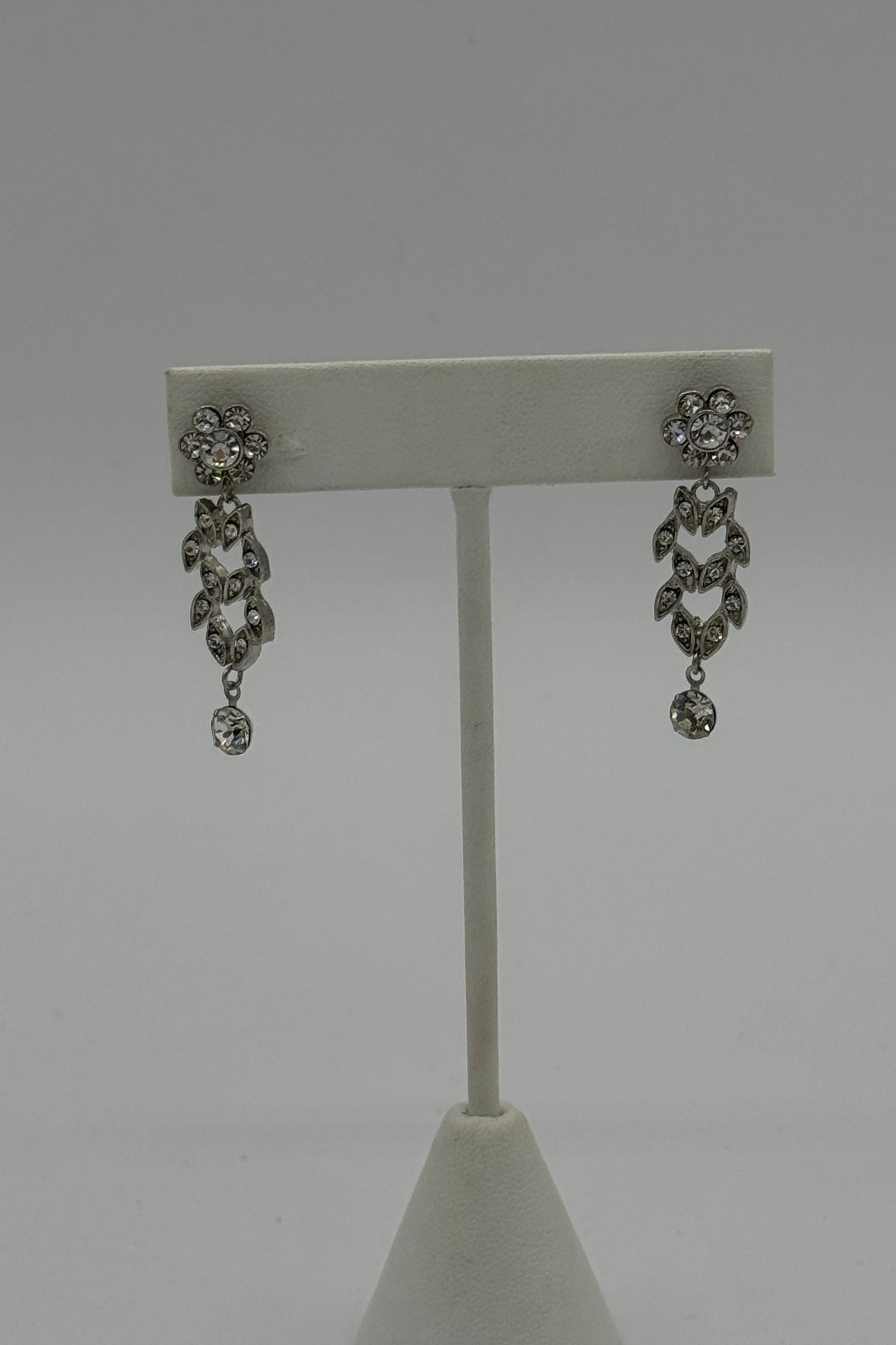 Elen Henderson Flower Design Neckalce and earring set