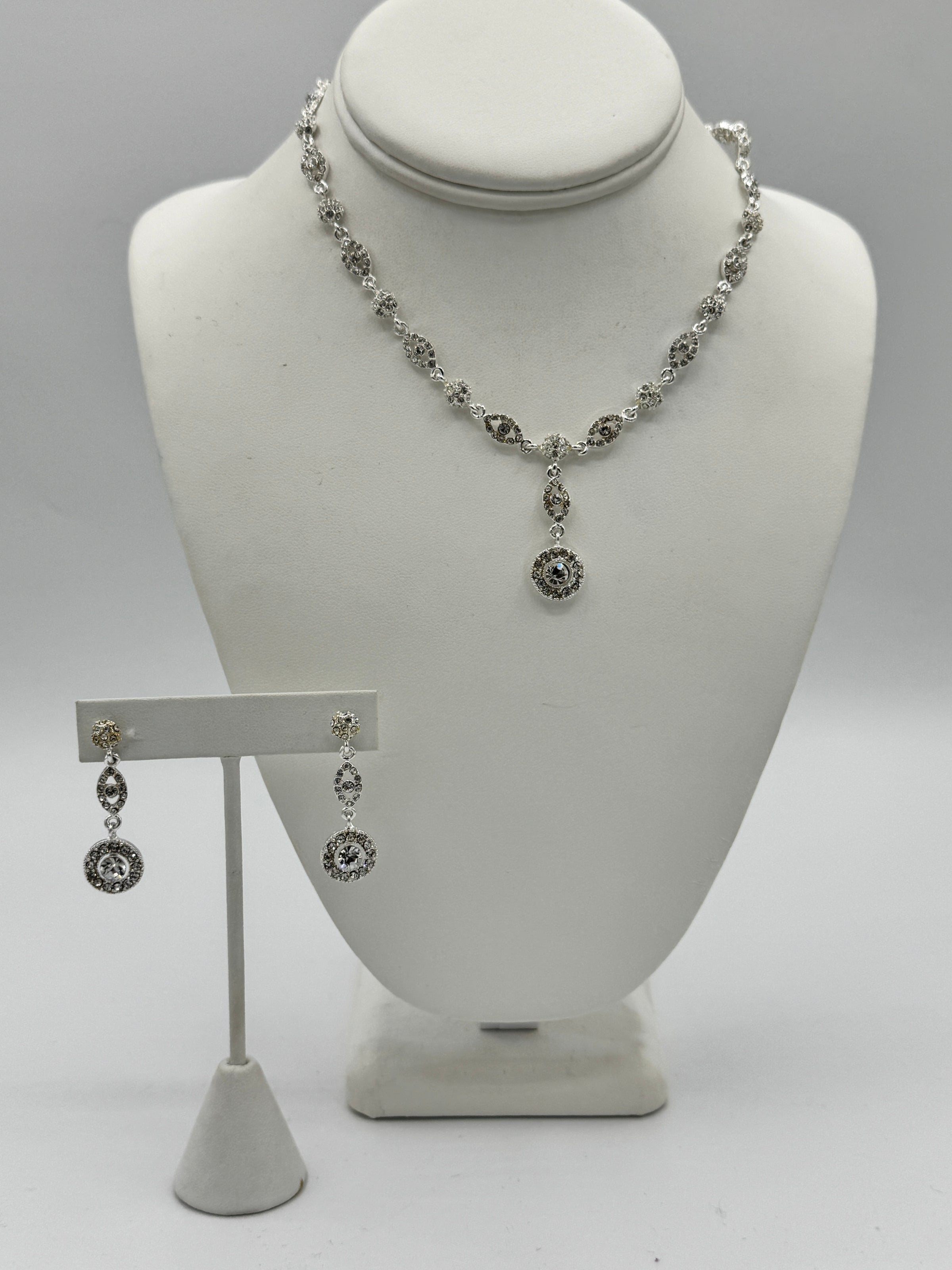 Elen Henderson Silver Bloom Necklace Set
