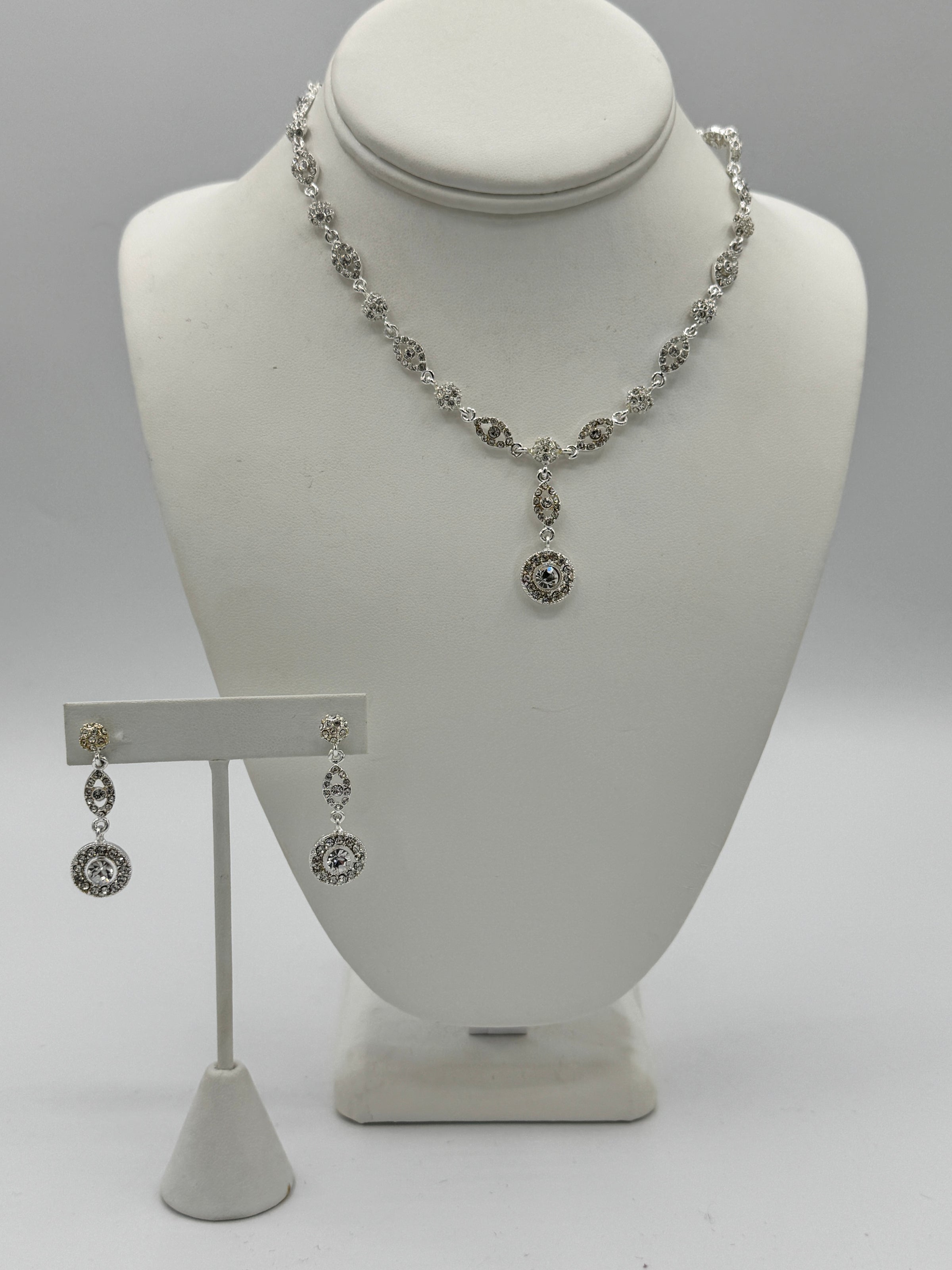 Elen Henderson Silver Bloom Necklace Set
