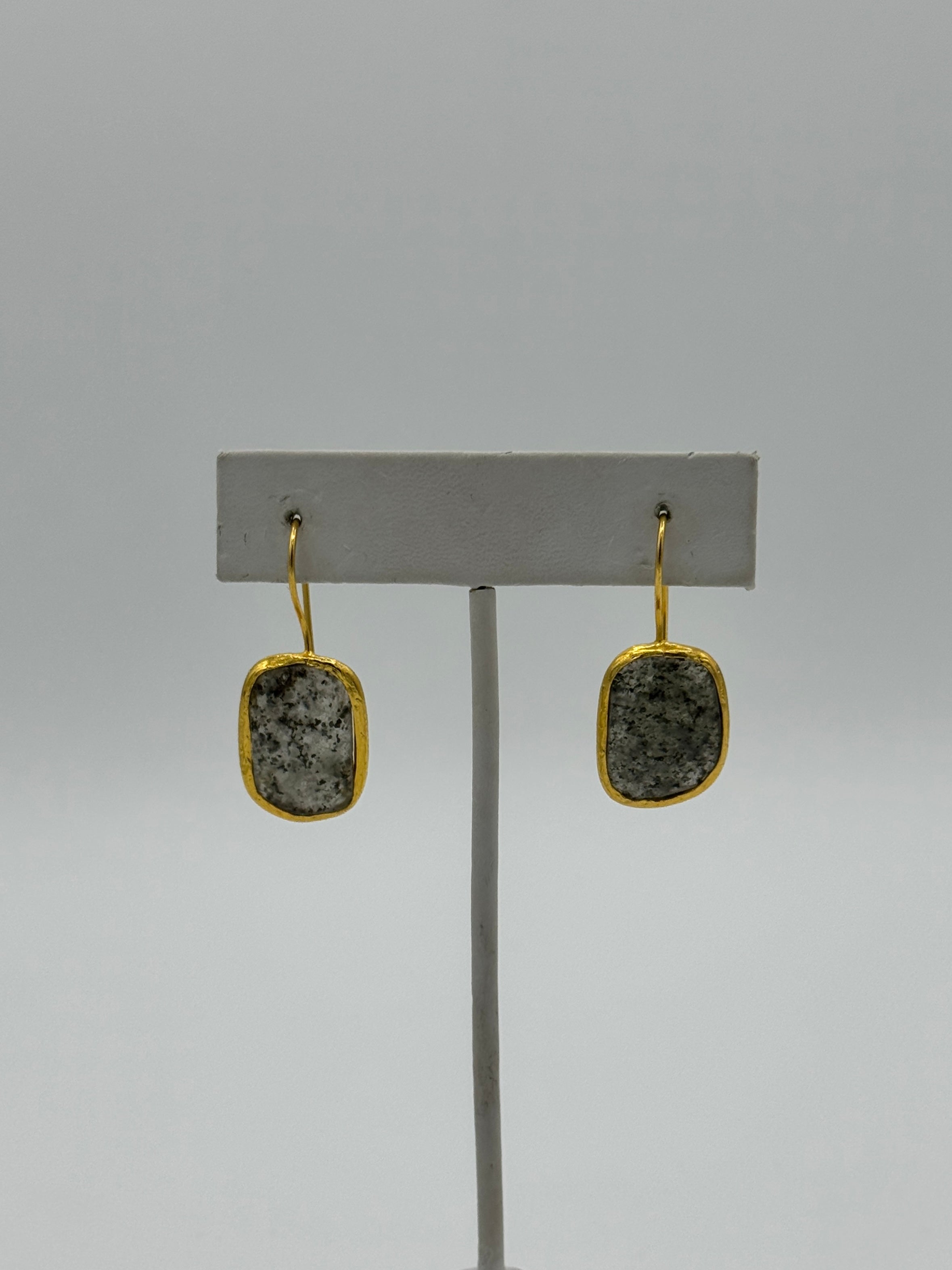 Tres Chic Grey Stone Earrings