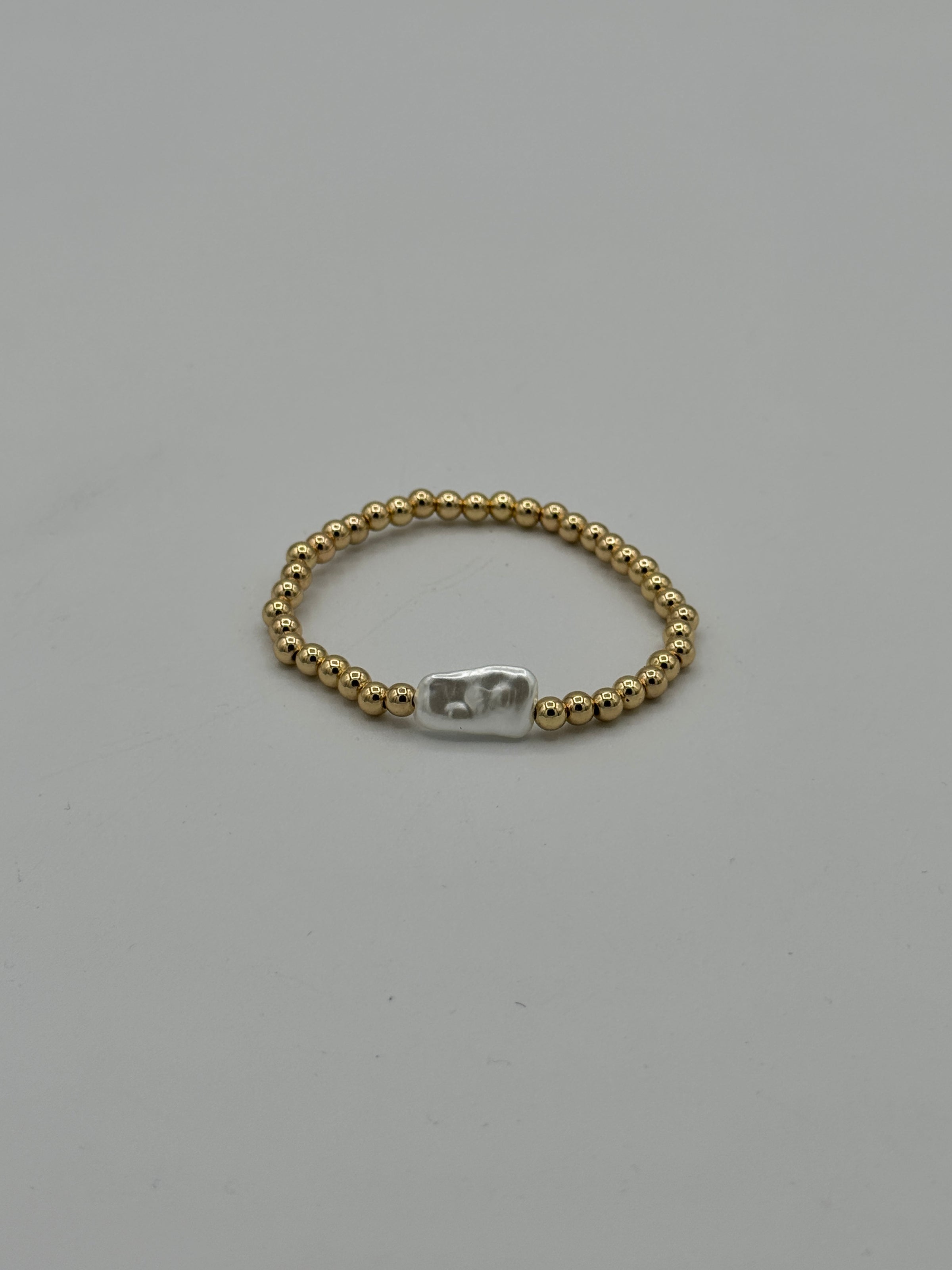 Tres Chic Gold Pearl Bracelet set of 5