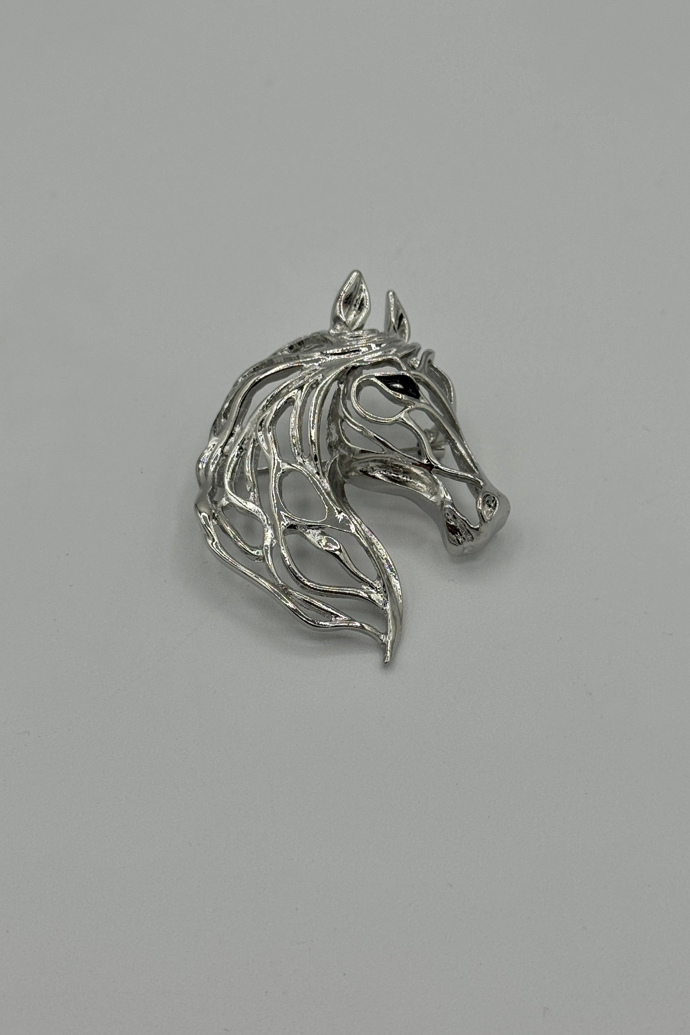 Tres Chic Horse Broach