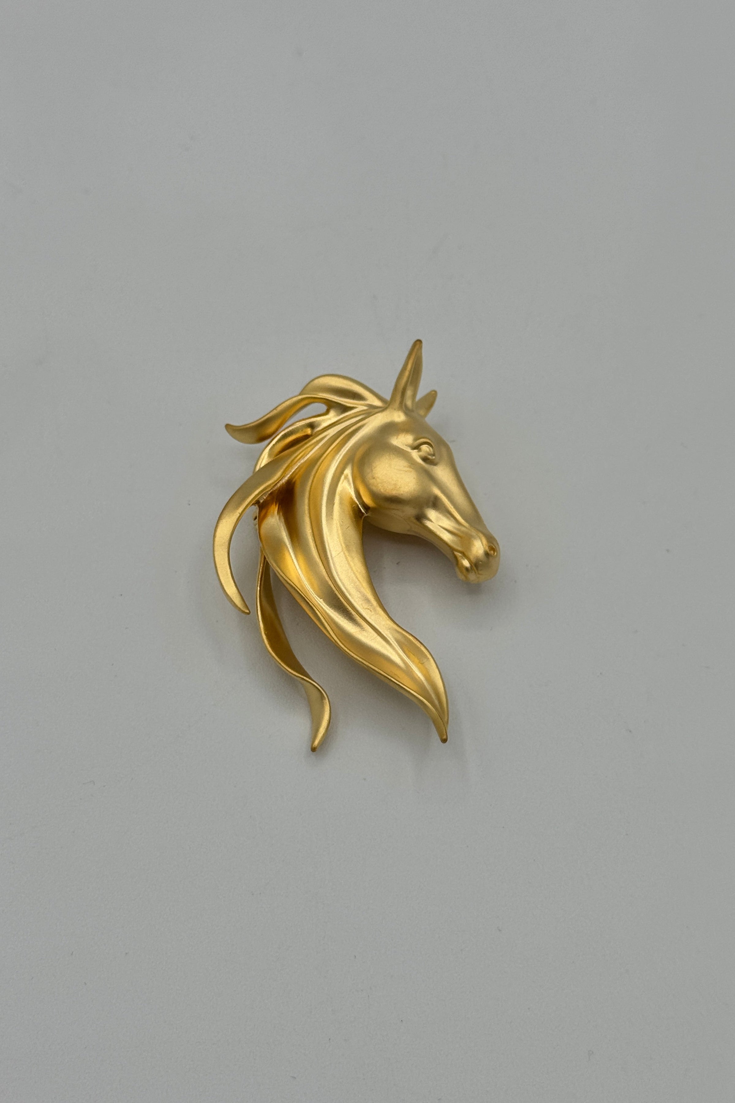 Tres Chic Gold Horse Broach