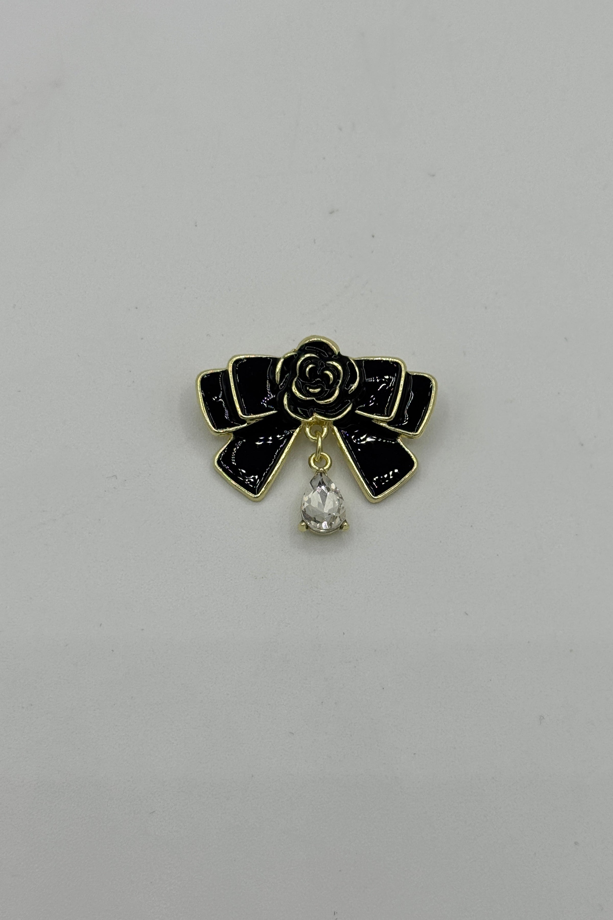 Broche Chanel Tres Chic en forme de nœud