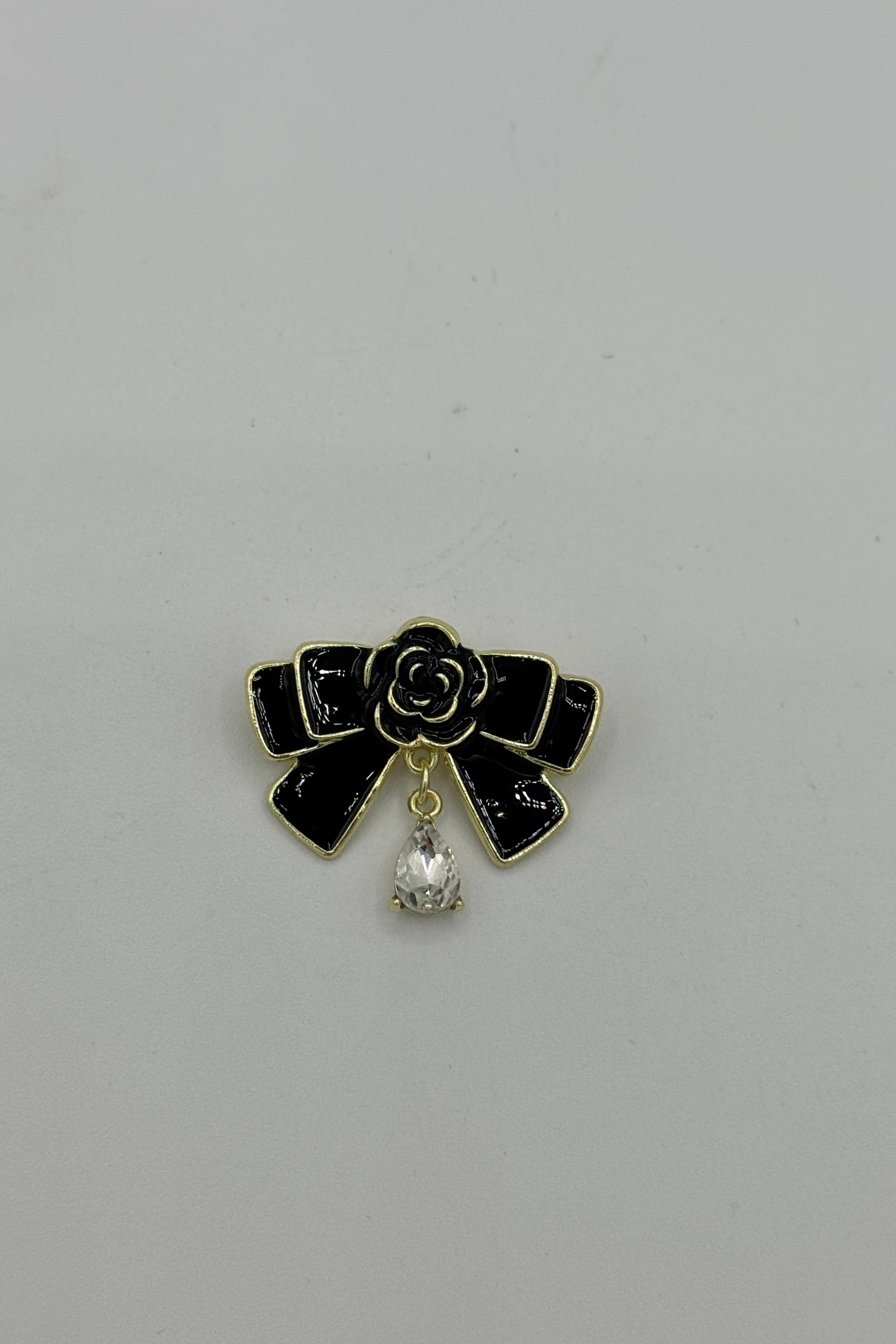 Broche Chanel Tres Chic en forme de nœud