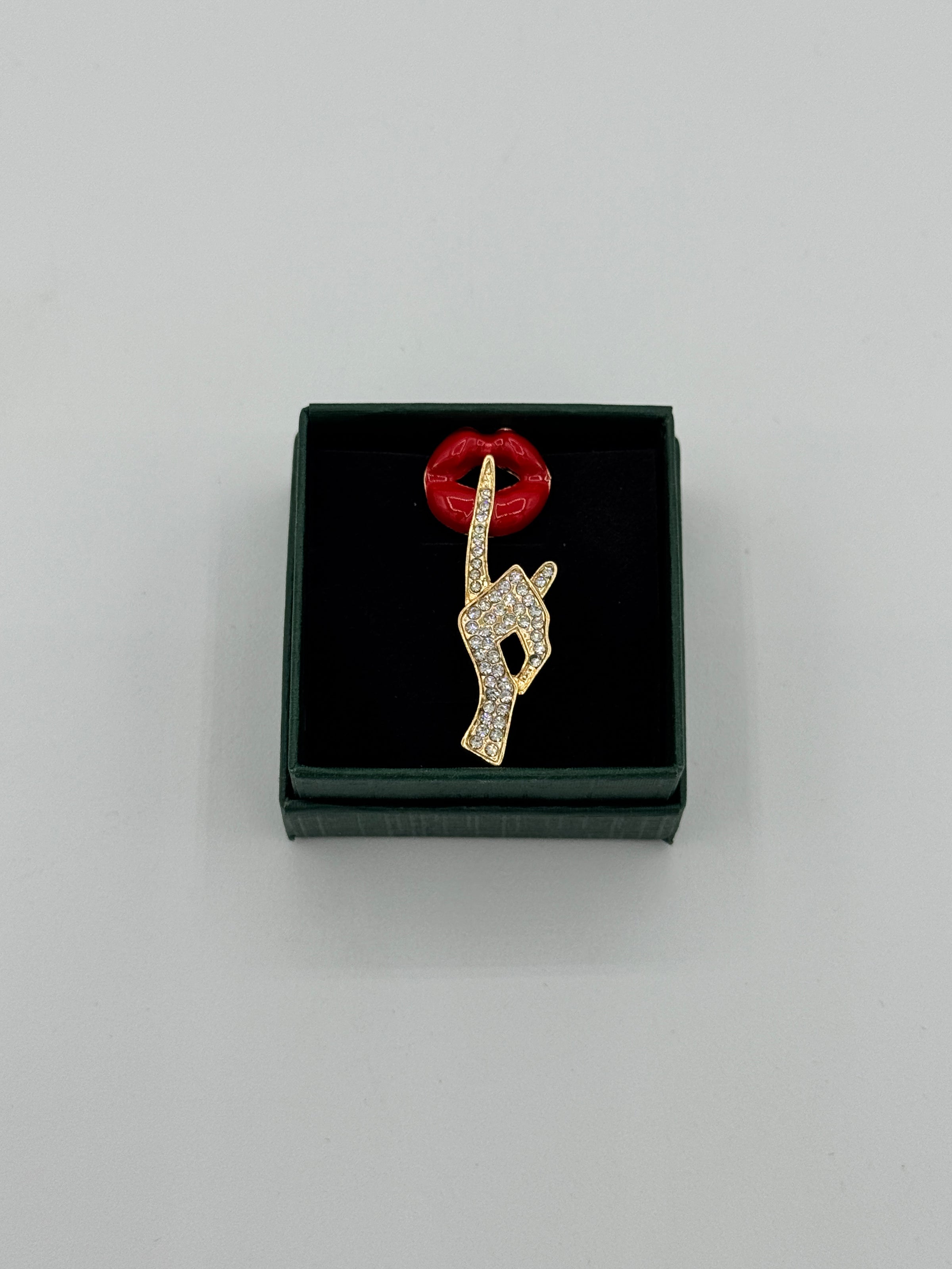 Broche Lèvres Tres Chic