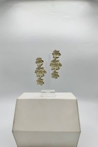 Boucles d'oreilles à clip Trois Roses Crème Tres Chic