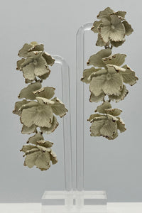 Boucles d'oreilles à clip Trois Roses Crème Tres Chic