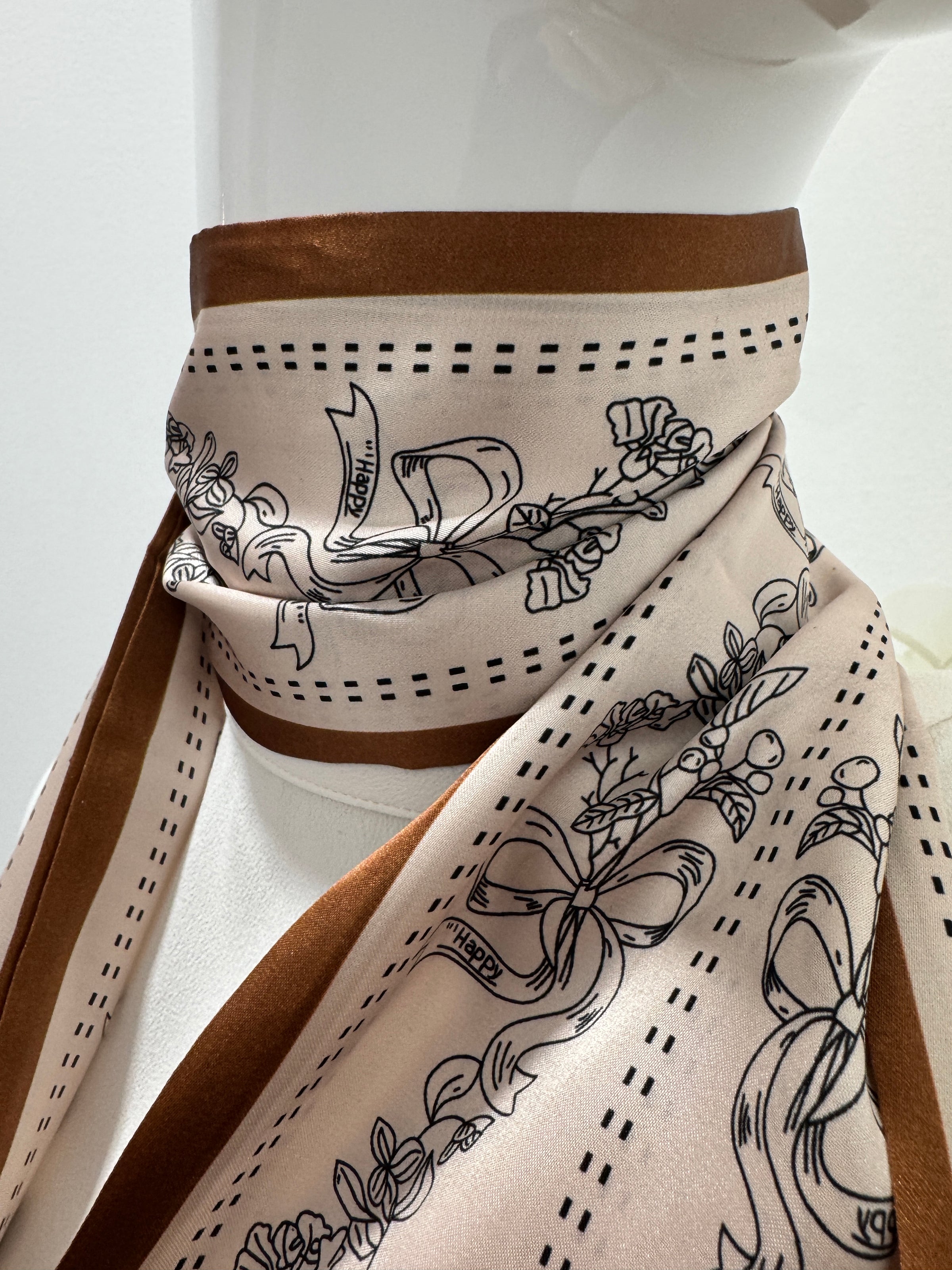 Foulard étroit en soie à nœud et motif floral