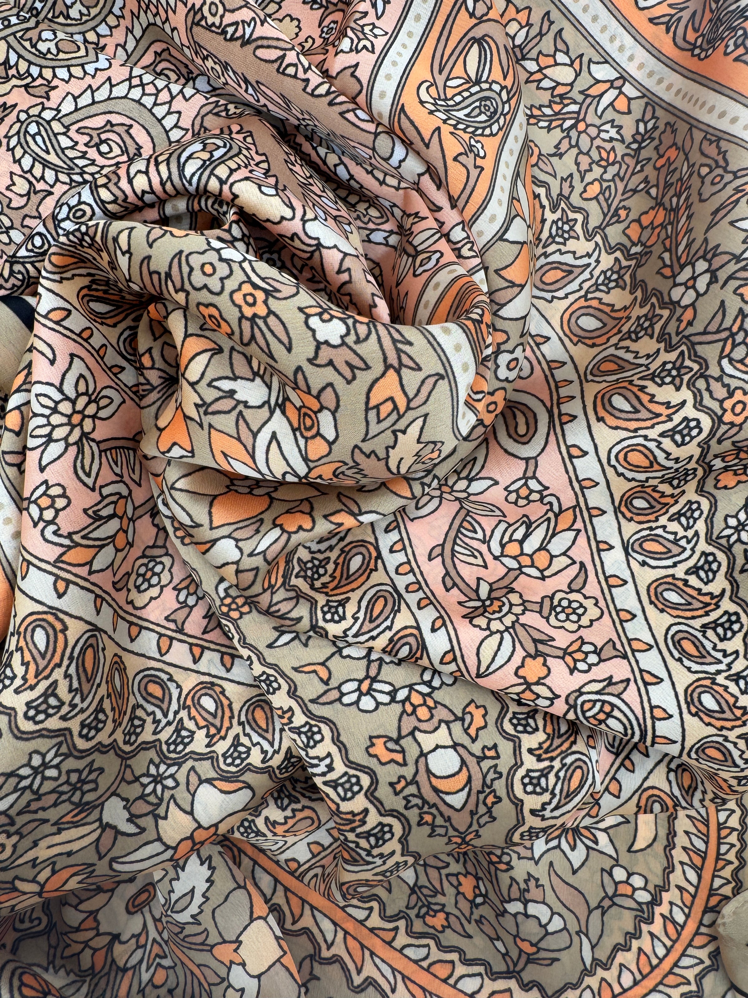 Châle en soie à motif cachemire royal