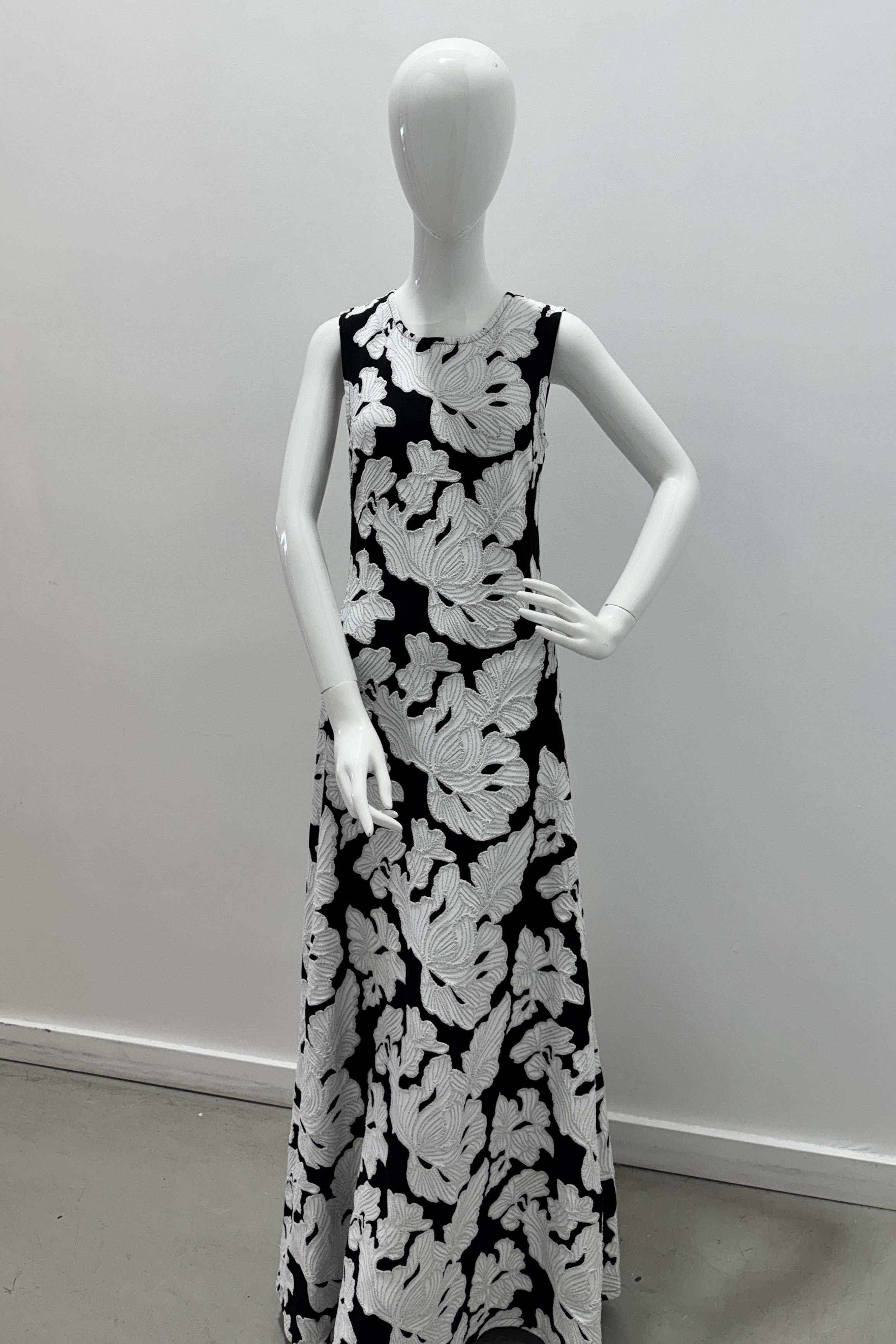 Robe Nina Nadya Toto