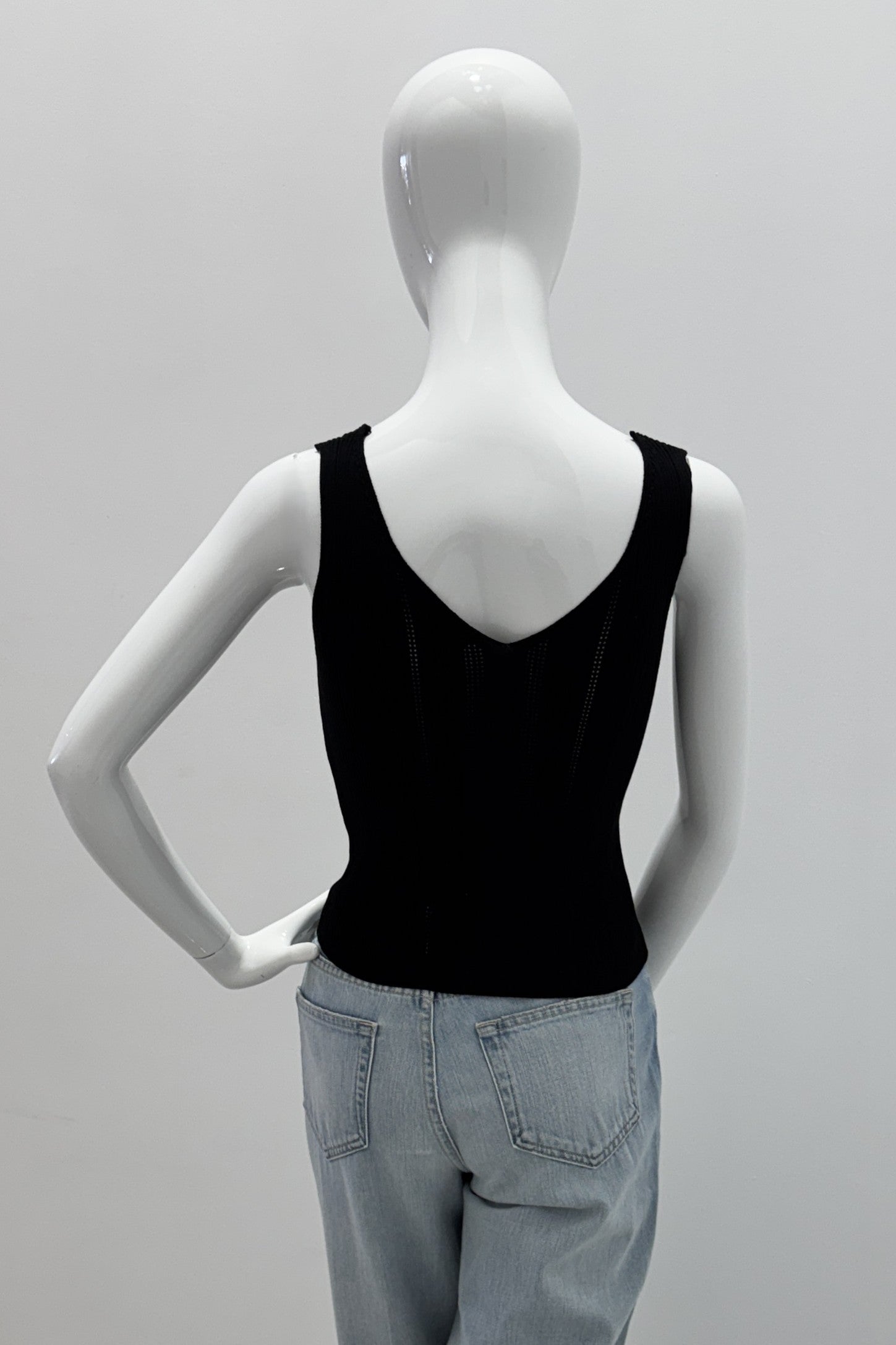 Purotatto V-Neck Tank Top Black
