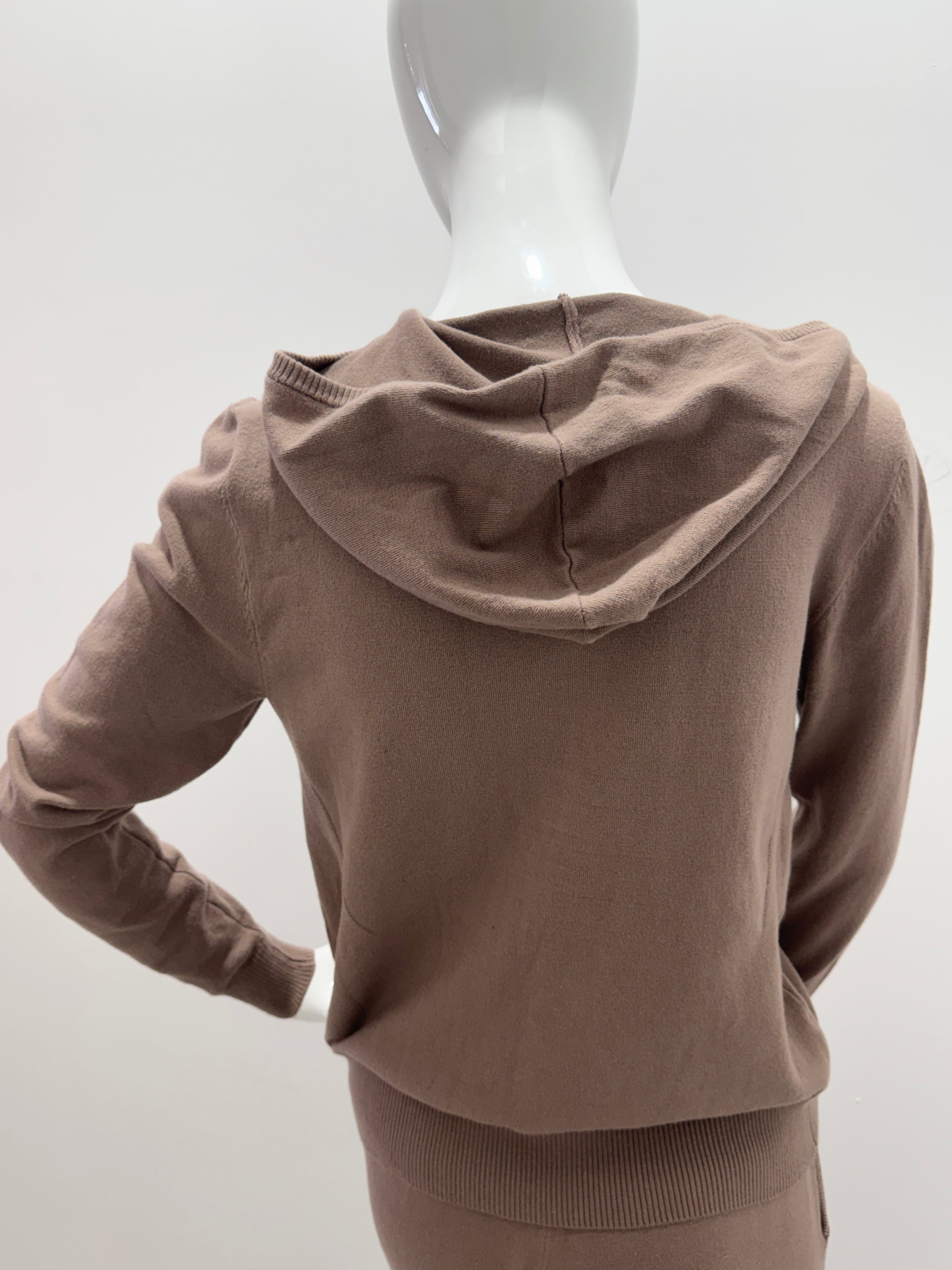 Sweat à capuche en coton biologique tricoté Majestic Filatures Coffee Latte