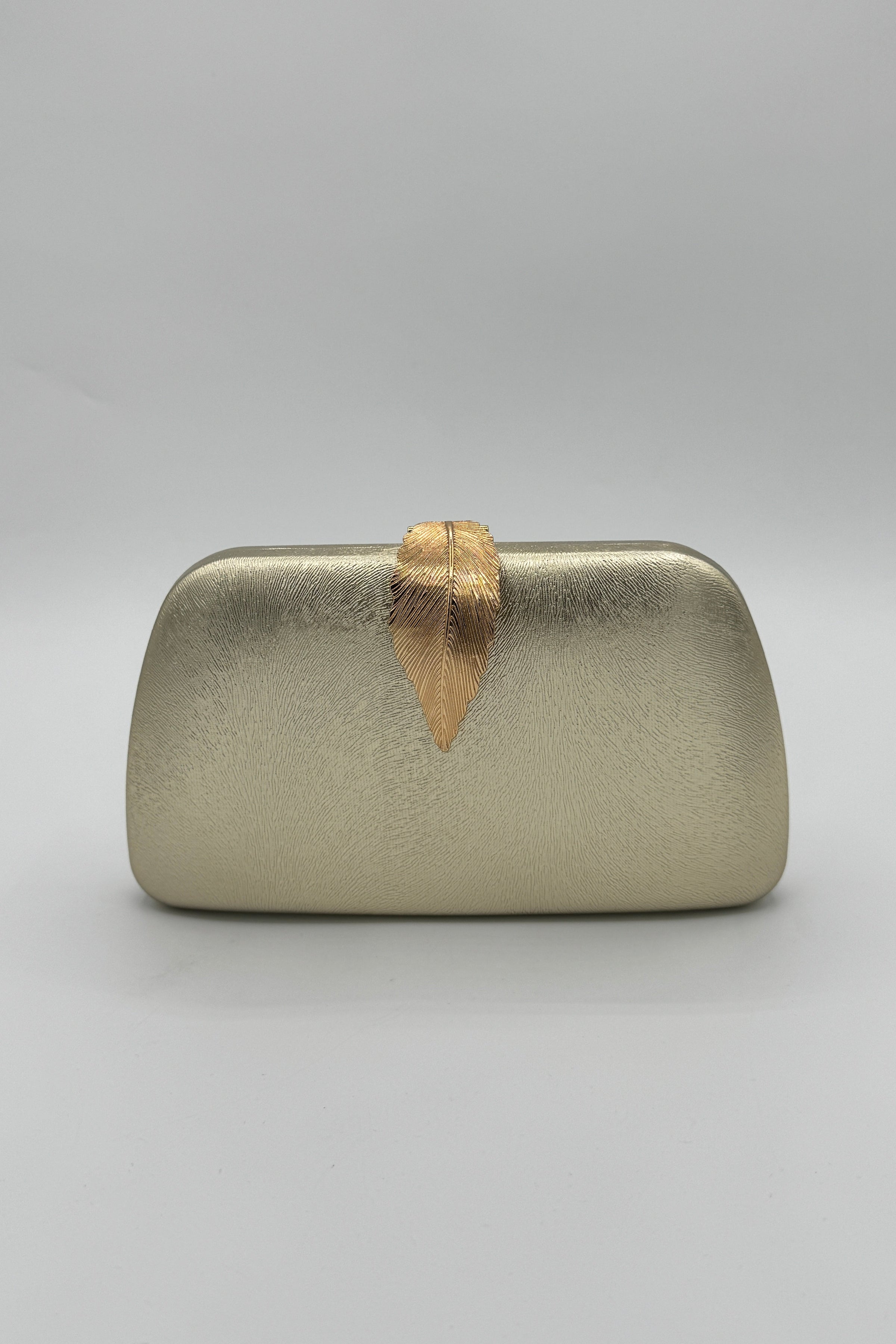 Très Chic Leaf Clutch Gold